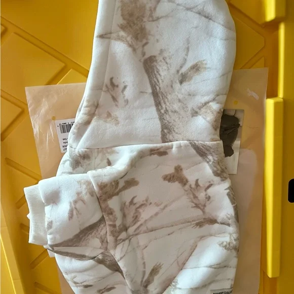 COMFRT PAWS CAMO DOG HOODIE - Picture 3 of 16